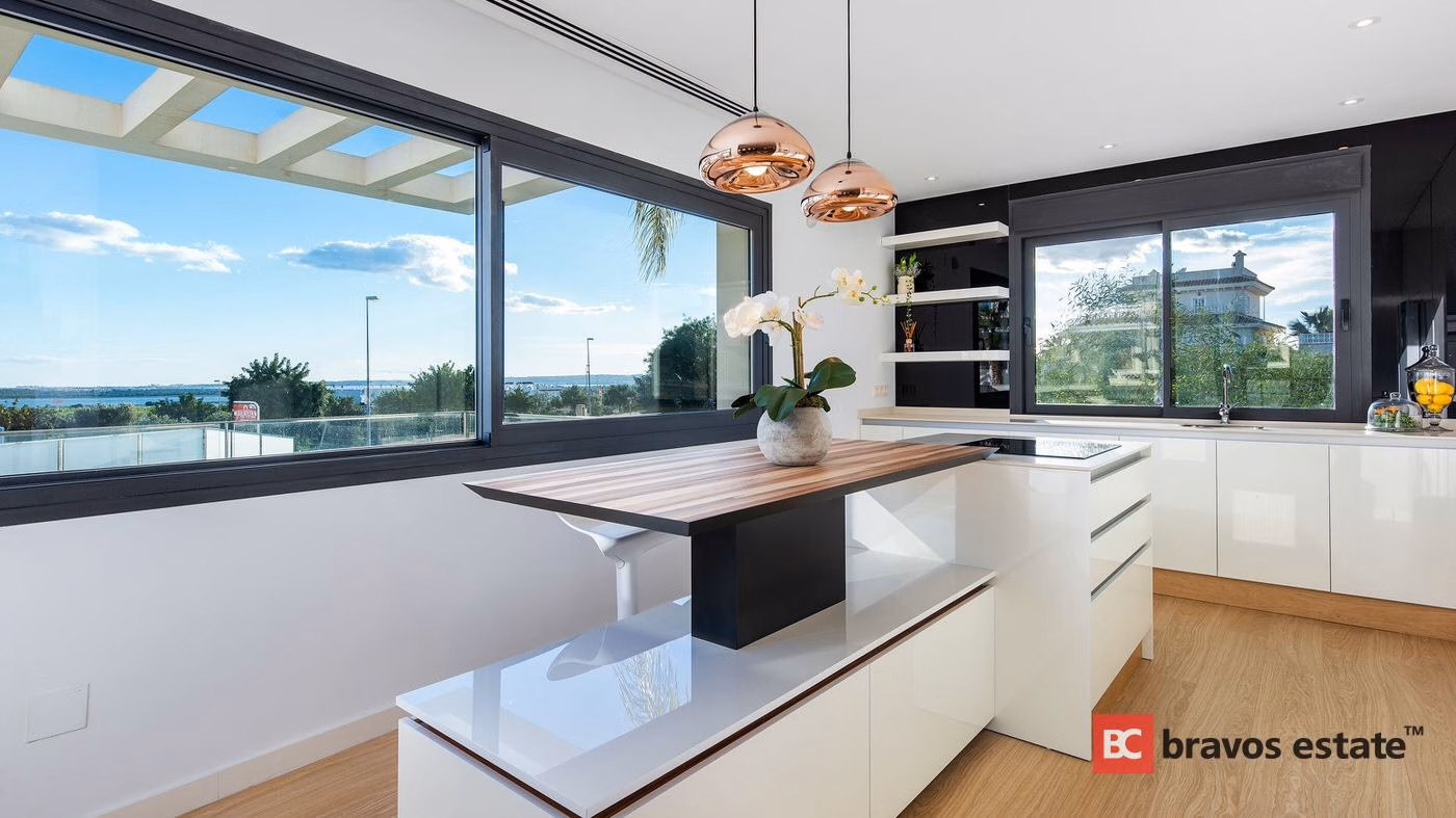 Spacious 5-Bedroom Villa in Ciudad Quesada · 371 m² - 9