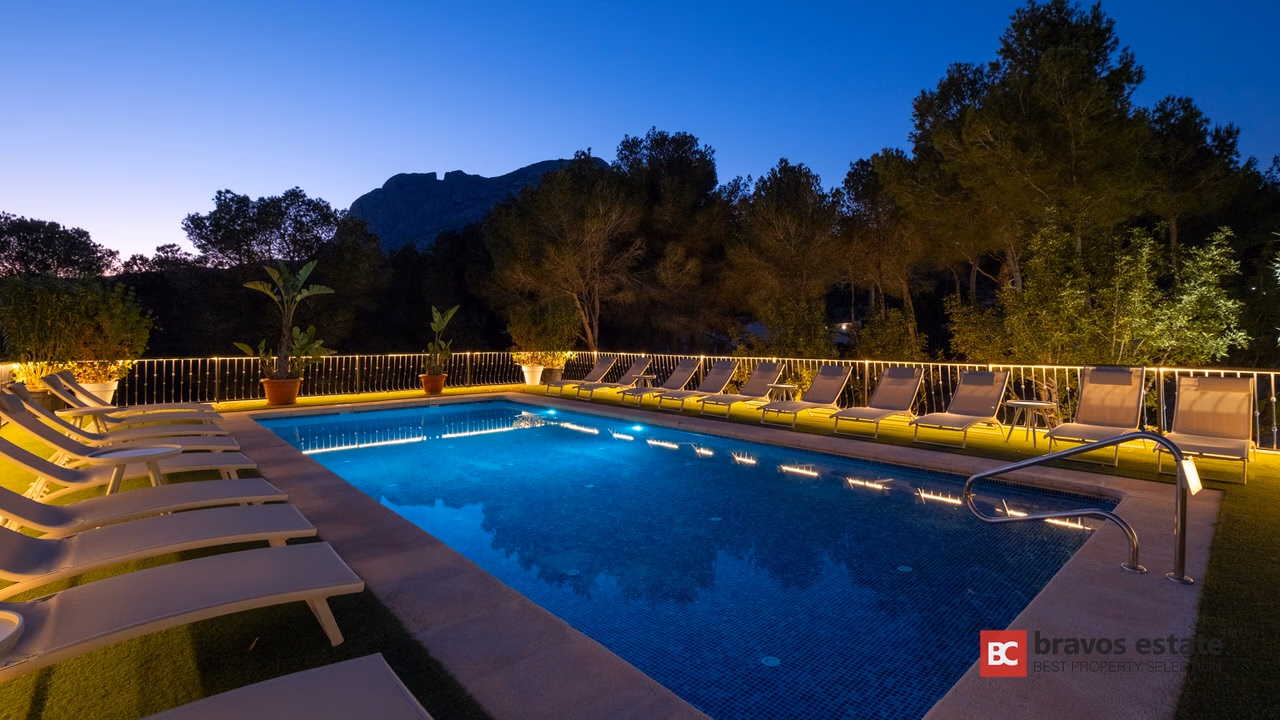 Villa De Lujo de 12 Dormitorios en Finestrat - 23