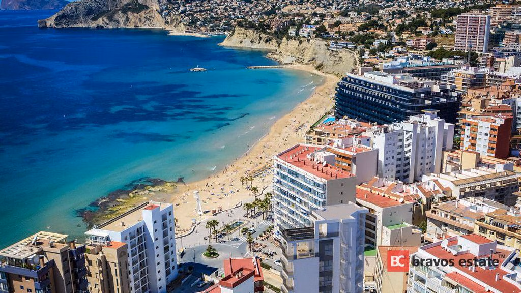 Seafront 2-Bedroom Apartment in Calpe · 75 m² - 5