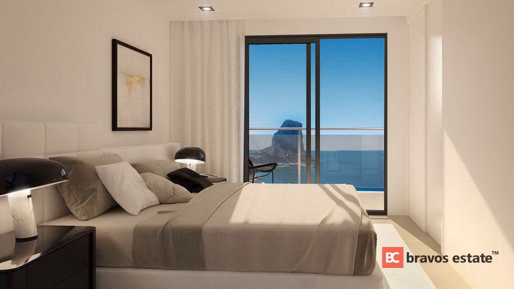 Seafront 2-Bedroom Apartment in Calpe · 75 m² - 4