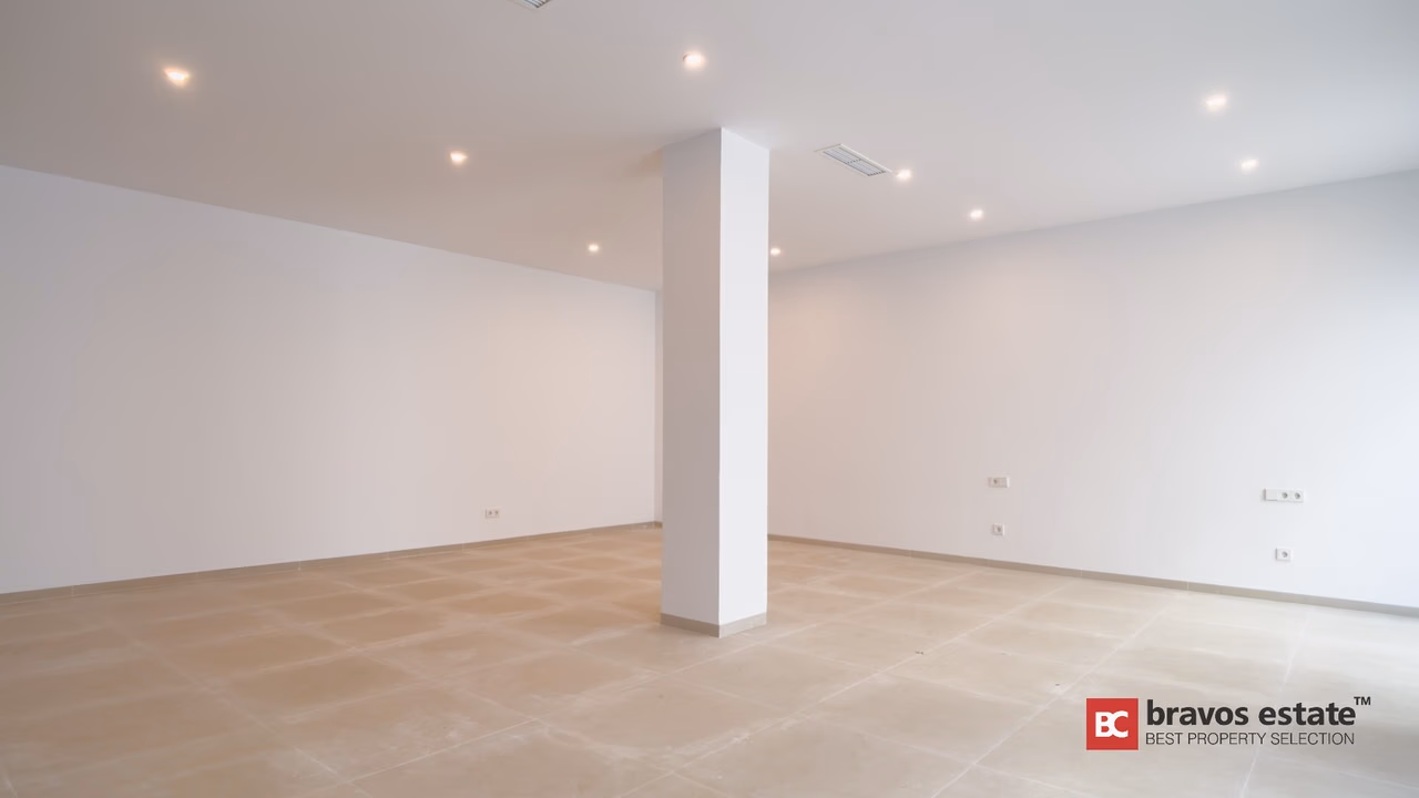 Villa Cerca del Mar de 5 Dormitorios en El Campello · 275 m² - 23