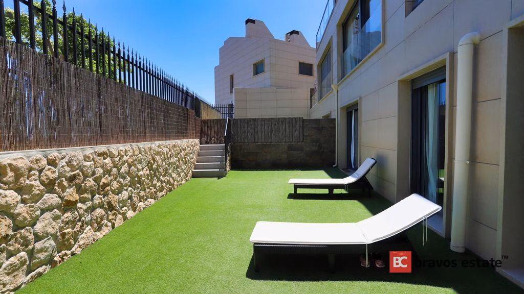 Seafront 3-Bedroom Bungalow in El Campello - 11