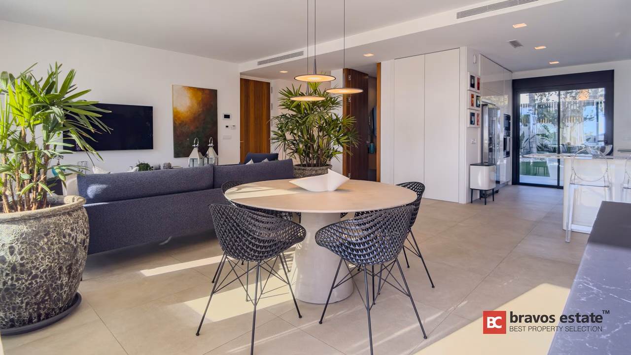 Spacious 3-Bedroom Villa in Finestrat - 11