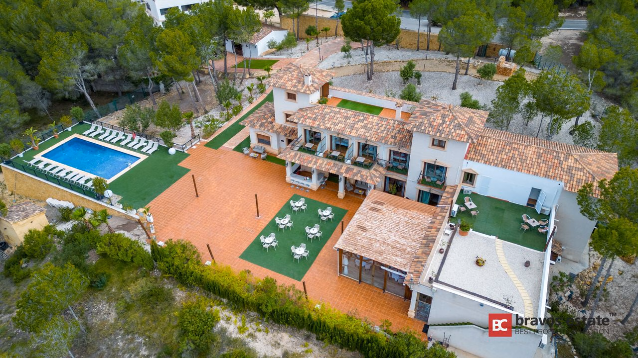 Villa De Lujo de 12 Dormitorios en Finestrat - 13