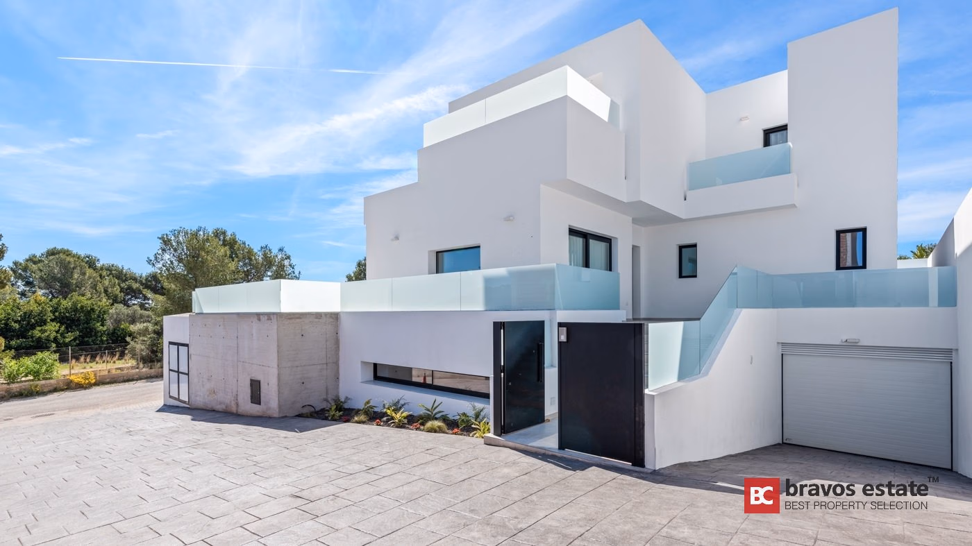 Villa with 140 m² Basement and Solar Power in La Nucía - 38