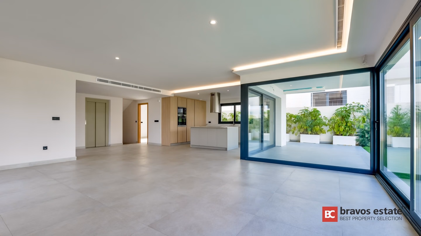 Villa with Elevator and En-Suite Bedrooms in Alfaz del Pi - 7