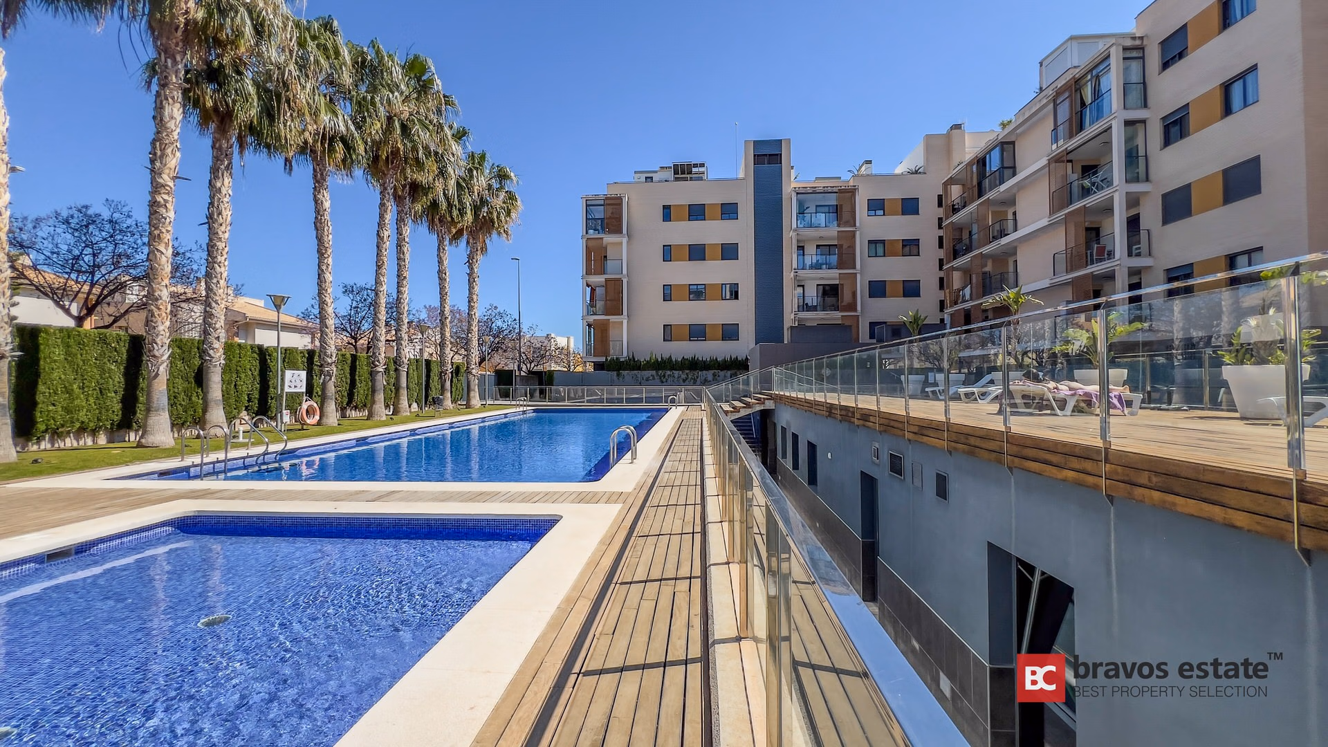 Beachside 1-Bedroom Apartment in El Campello · 59 m² - 16