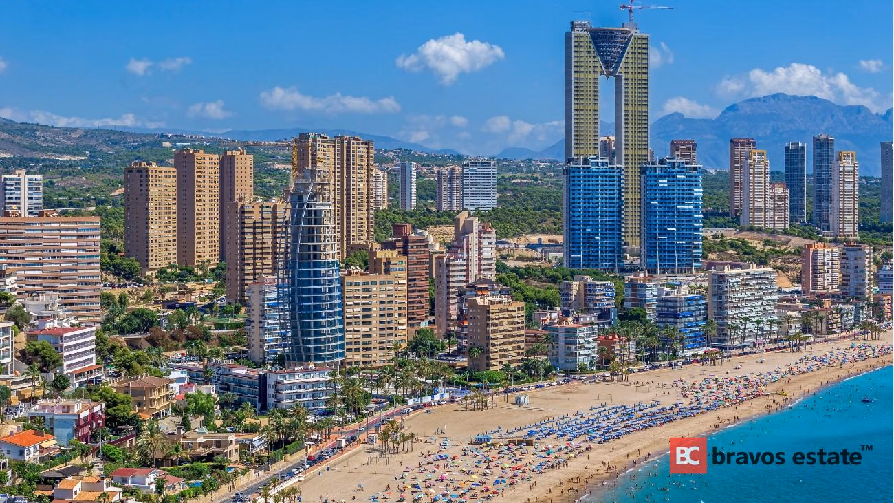 Seafront 4-Bedroom Apartment in Benidorm - 12