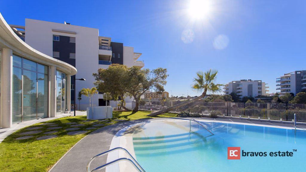 Apartamento de Obra Nueva de 3 Dormitorios en Villamartin · 93 m² - 9