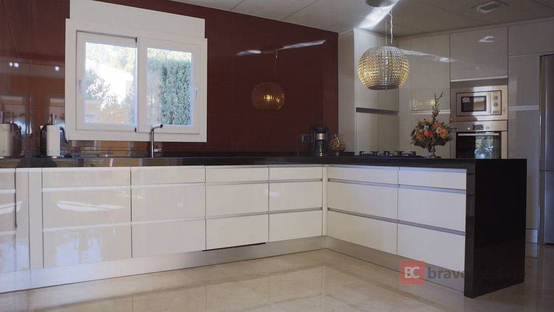 Villa De Lujo de 4 Dormitorios en Benissa · 465 m² - 10
