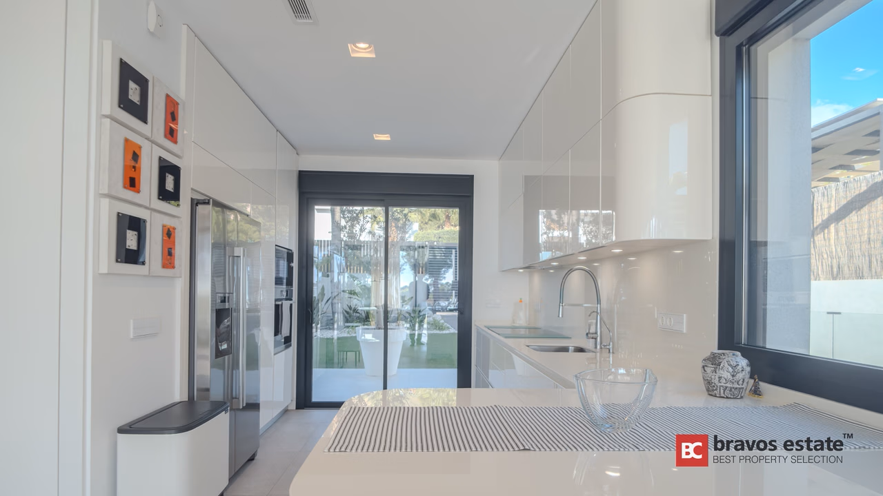 Spacious 3-Bedroom Villa in Finestrat - 14