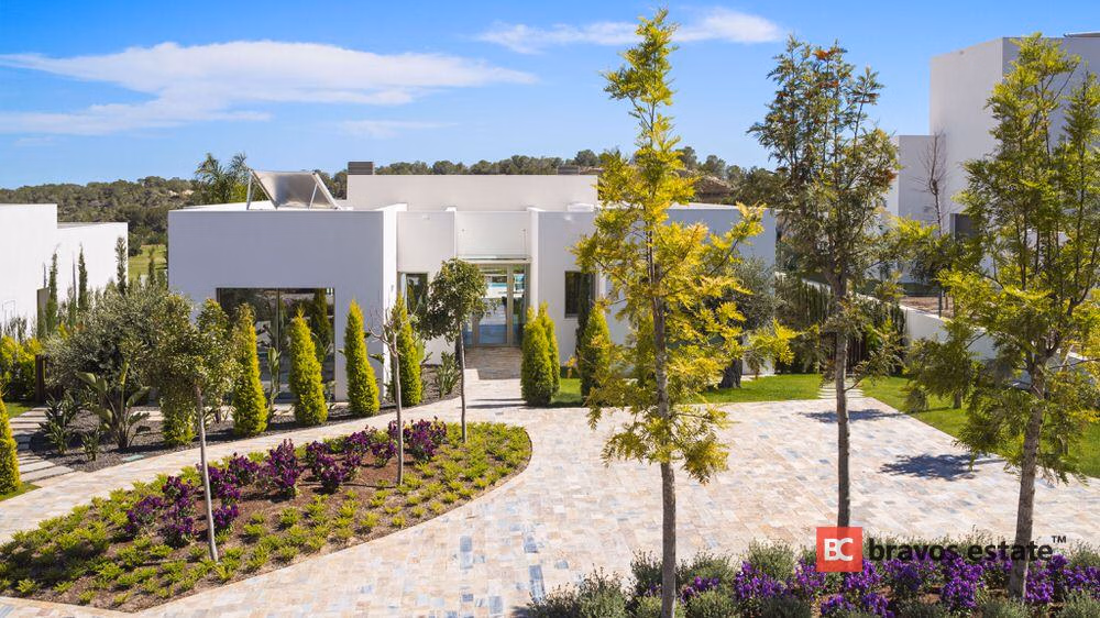 New Build 4-Bedroom Villa in Las Colinas · 236 m² - 13