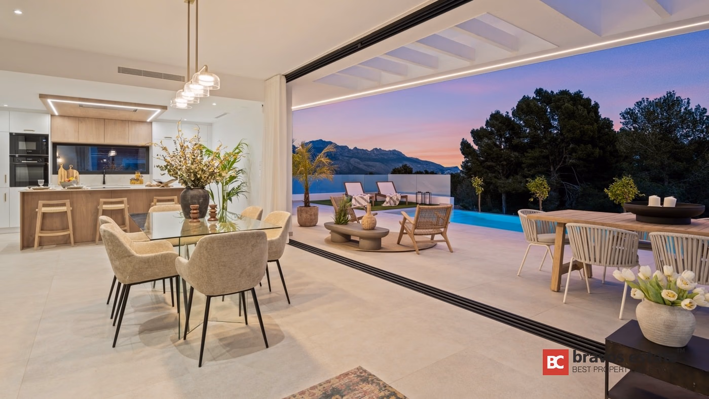 Villa with 140 m² Basement and Solar Power in La Nucía - 12
