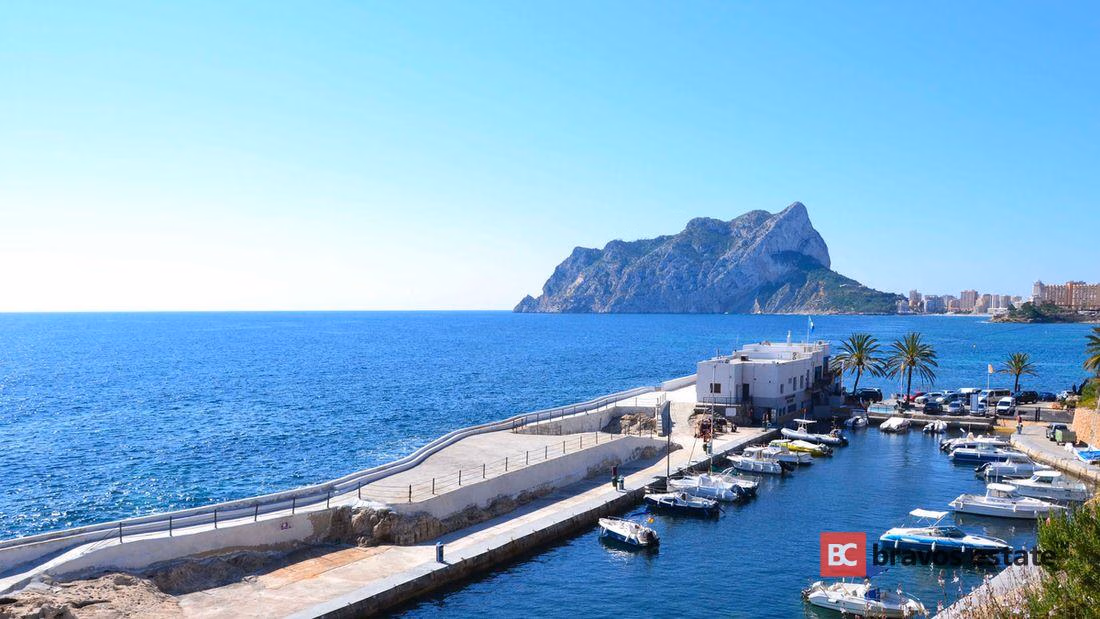 Luxury 4-Bedroom Villa in Benissa - 11
