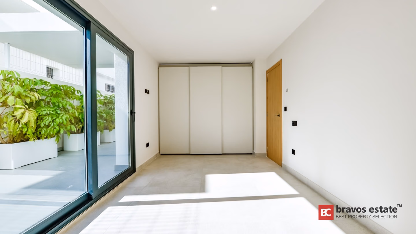 Villa with Elevator and En-Suite Bedrooms in Alfaz del Pi - 16