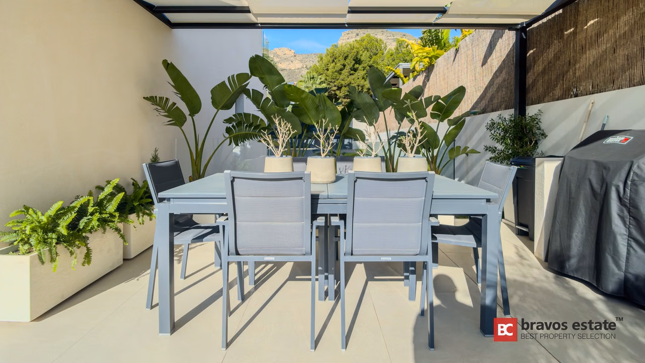 Spacious 3-Bedroom Villa in Finestrat - 34