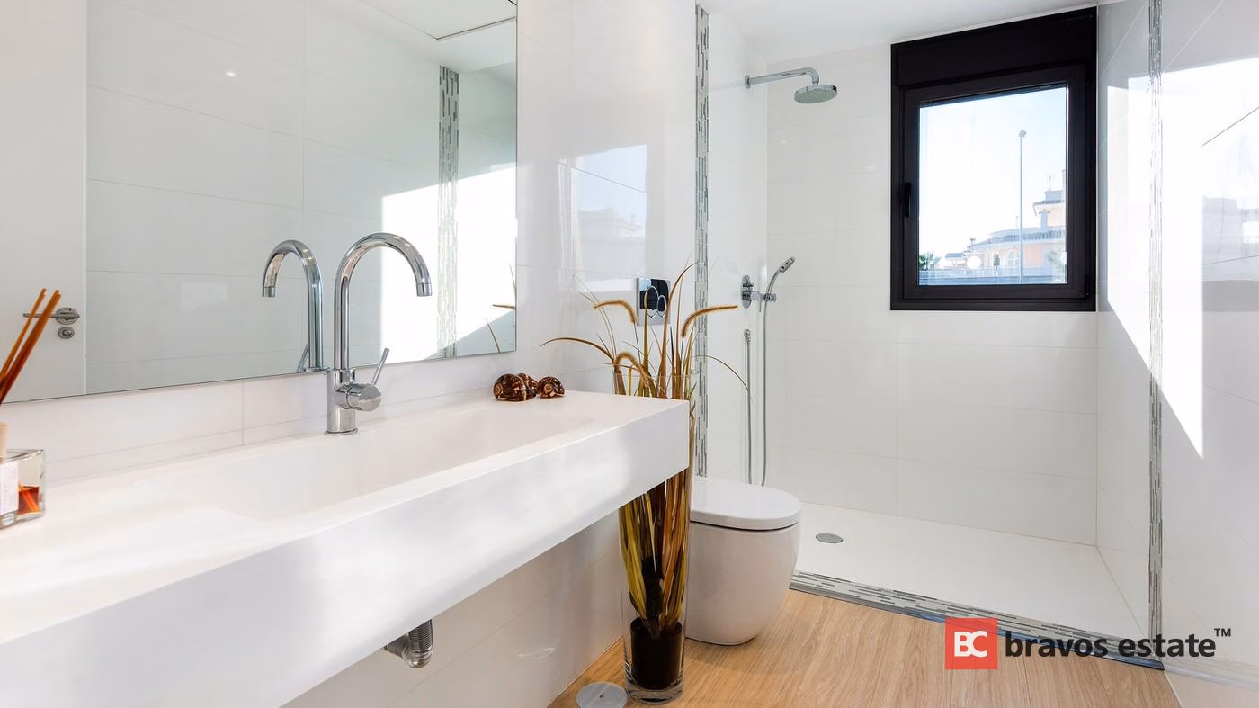 Spacious 5-Bedroom Villa in Ciudad Quesada · 371 m² - 1
