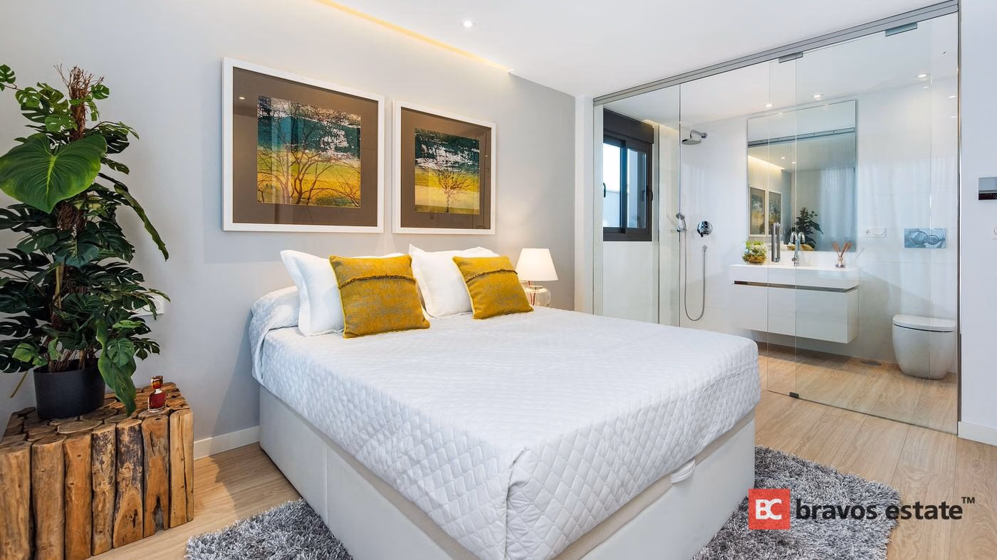 Spacious 5-Bedroom Villa in Ciudad Quesada · 371 m² - 14