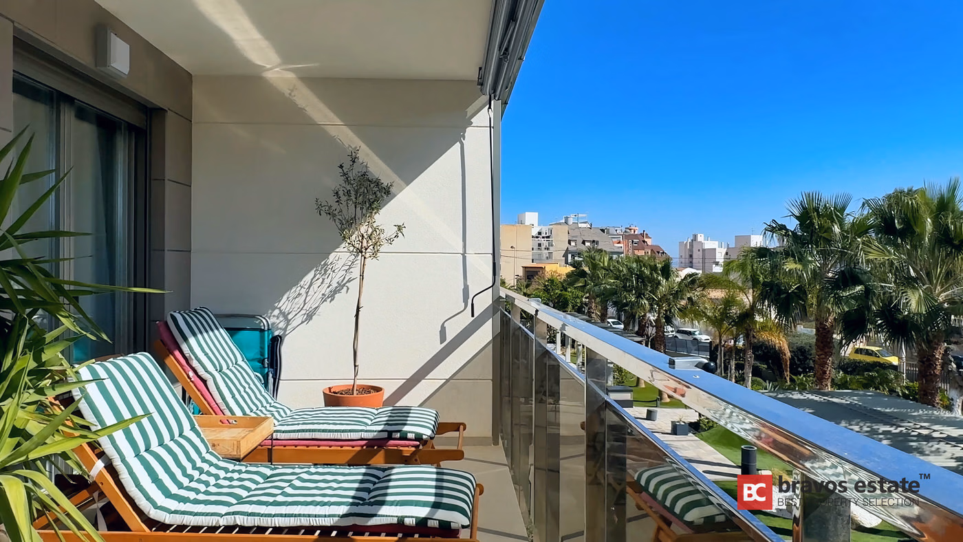 Seafront 2-Bedroom Apartment in El Campello · 79 m² - 7
