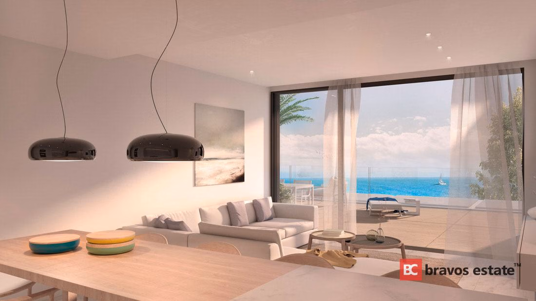 Beachside 2-Bedroom Apartment in Villajoyosa · 185 m² - 5