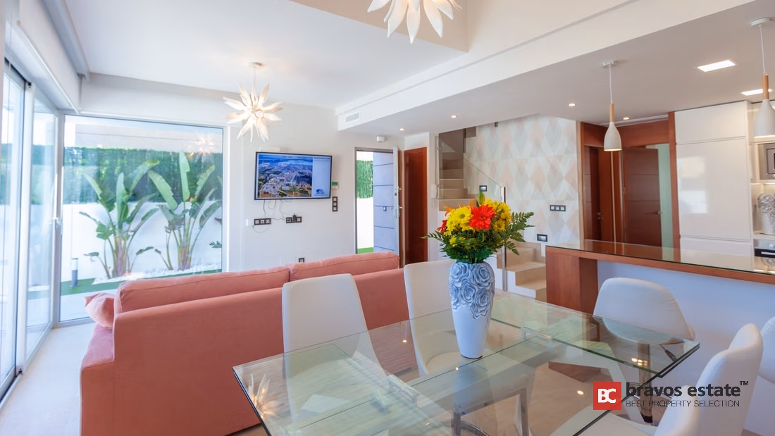 Villa de Obra Nueva de 3 Dormitorios en Guardamar del Segura - 4