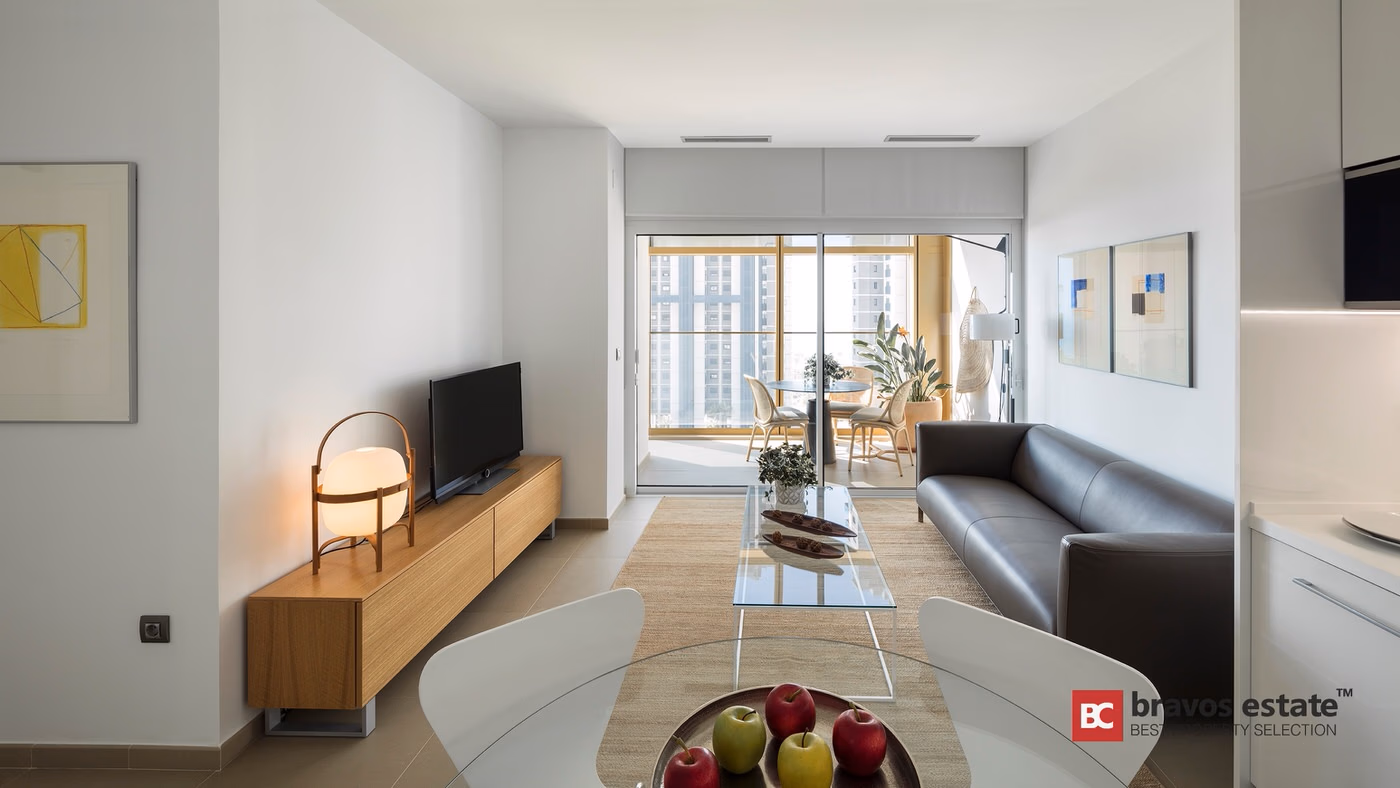 Beachside 2-Bedroom Apartment in Benidorm - 14