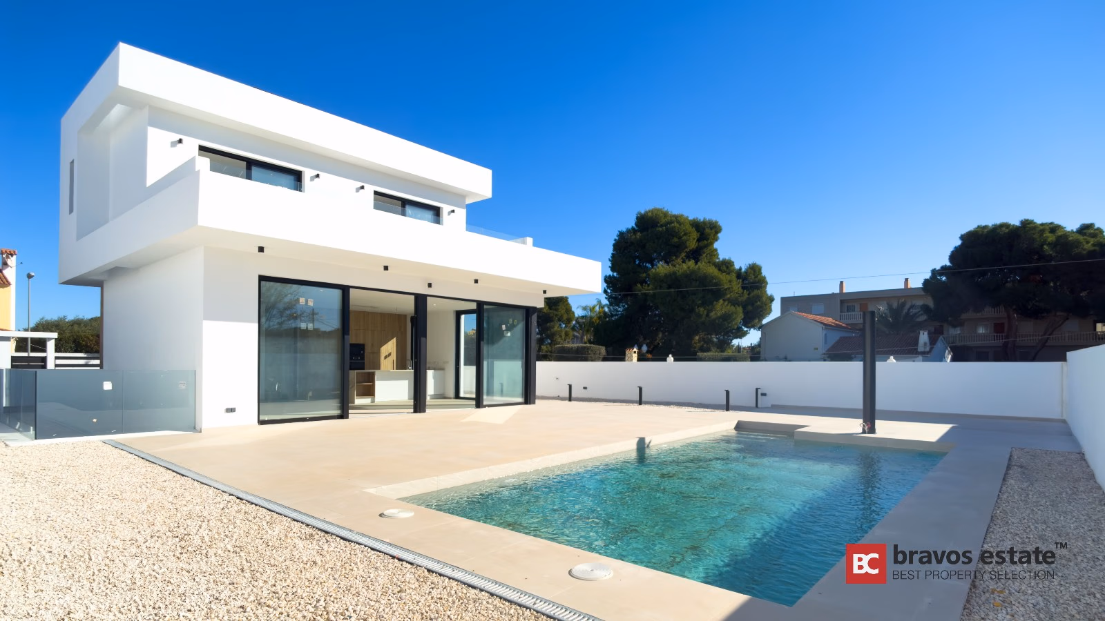 Villa Cerca del Mar de 5 Dormitorios en El Campello · 275 m² - 1