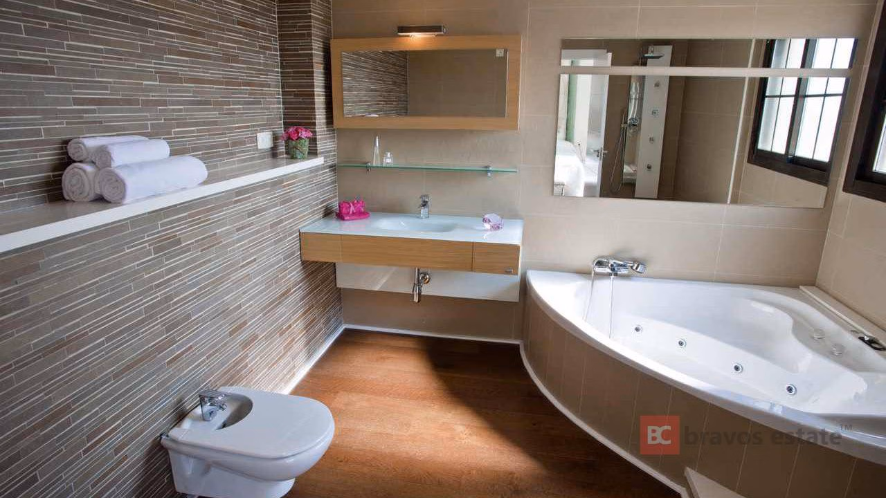 Spacious 5-Bedroom Villa in Ciudad Quesada · 399 m² - 6