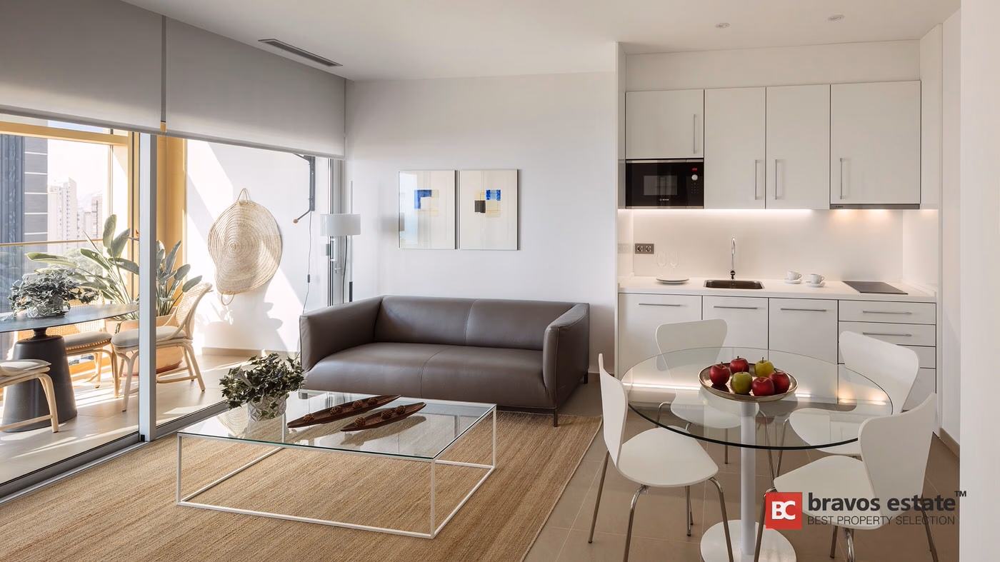 Beachside 2-Bedroom Apartment in Benidorm - 15