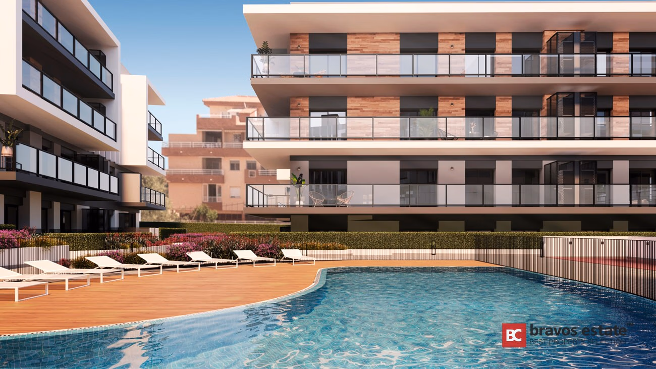 Beachside 2-Bedroom Apartment in Javea - 5