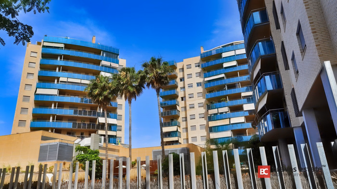 Beachside 3-Bedroom Apartment in El Campello - 23