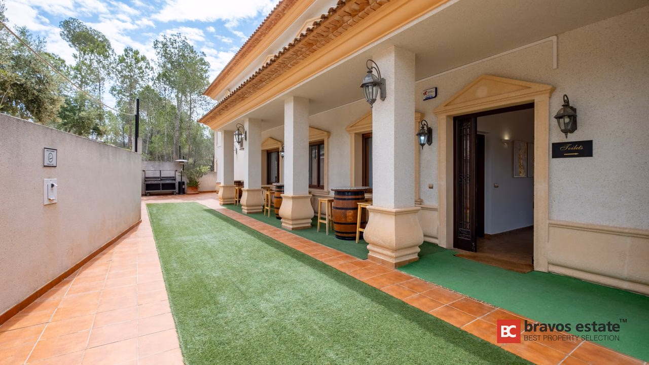 Villa De Lujo de 12 Dormitorios en Finestrat - 74