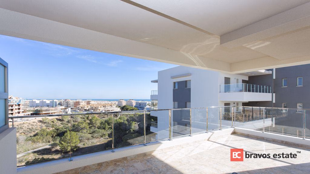 Apartamento de Obra Nueva de 3 Dormitorios en Villamartin · 93 m² - 13