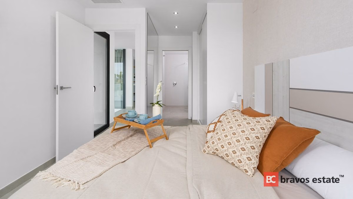 New Build 3-Bedroom Villa in Torrevieja · 213 m² - 18