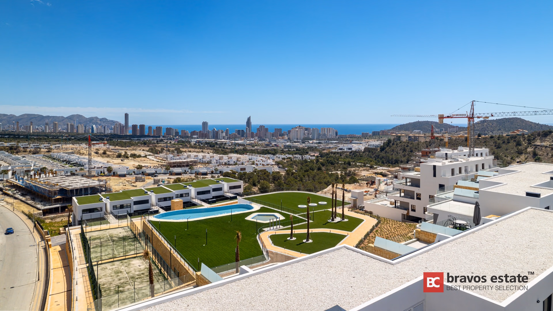 Apartamento de 3 Dormitorios con Vistas al Mar y al Skyline, Finestrat - 21