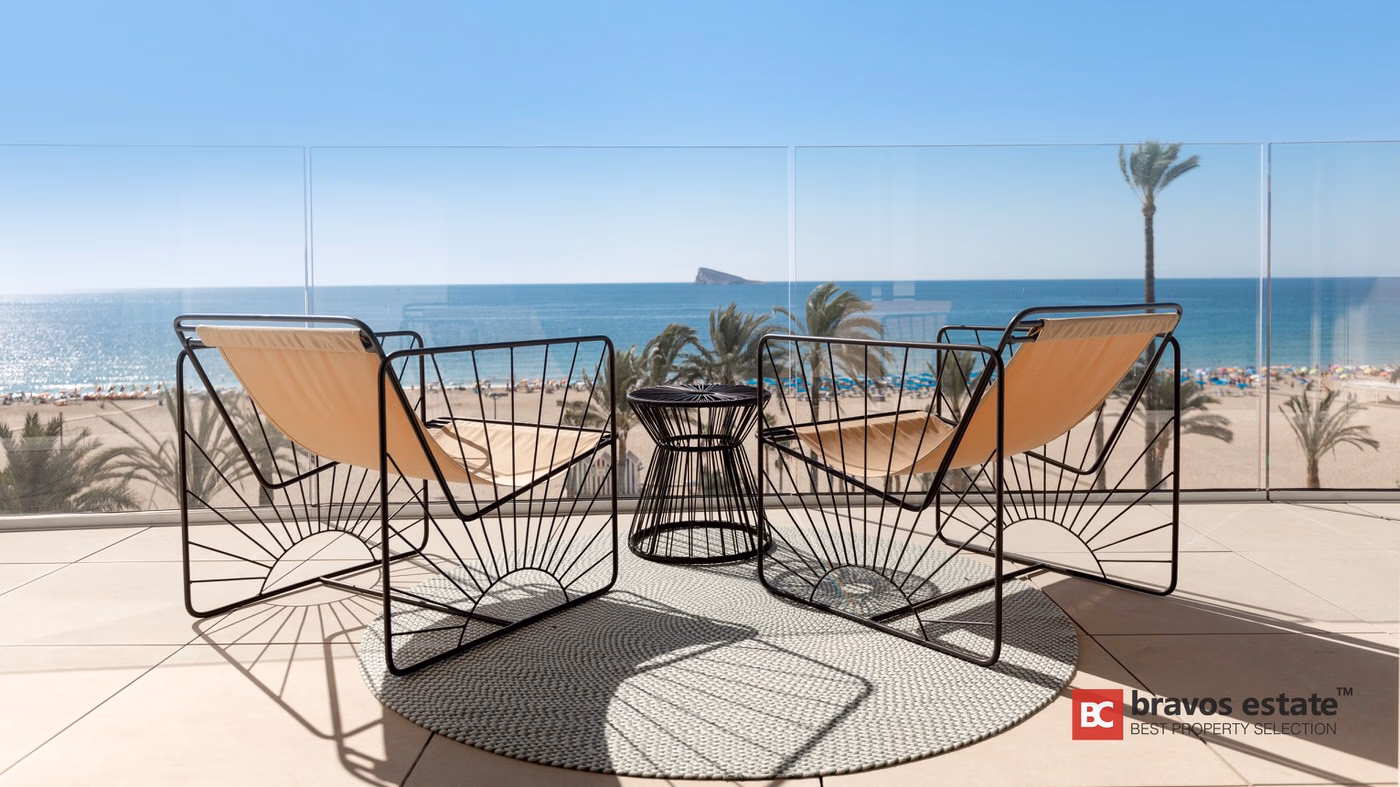 Frontline 2-Bed Apartment on Poniente Beach, Benidorm - 5