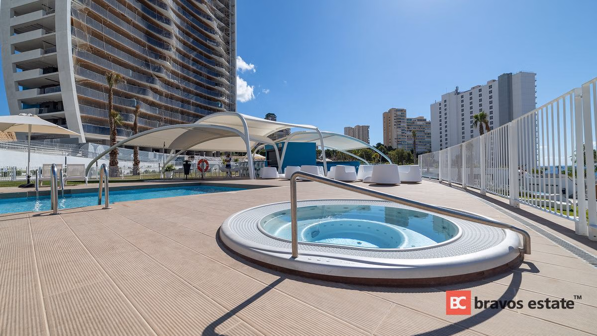 Seafront 2-Bedroom Apartment in Benidorm · Ref 1600 - 11