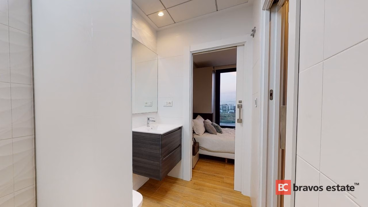 Beachside 4-Bedroom Villa in El Campello · 220 m² - 11