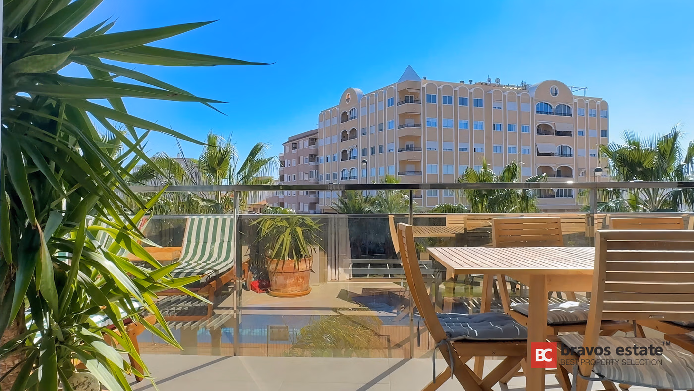 Seafront 2-Bedroom Apartment in El Campello · 79 m² - 4