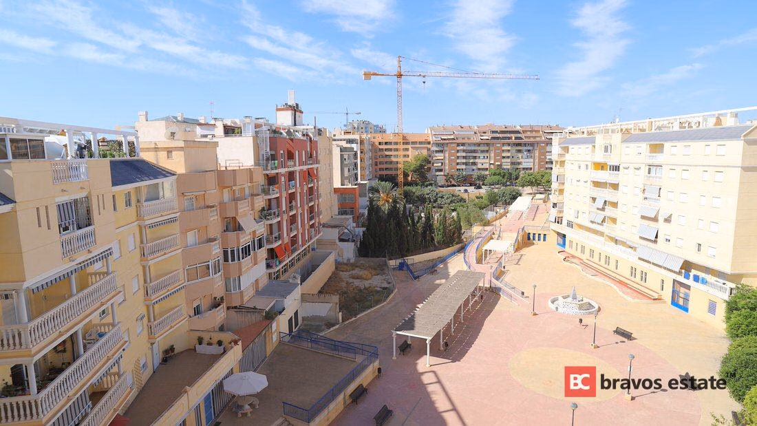 Seafront 2-Bedroom Apartment in El Campello · 75 m² - 6