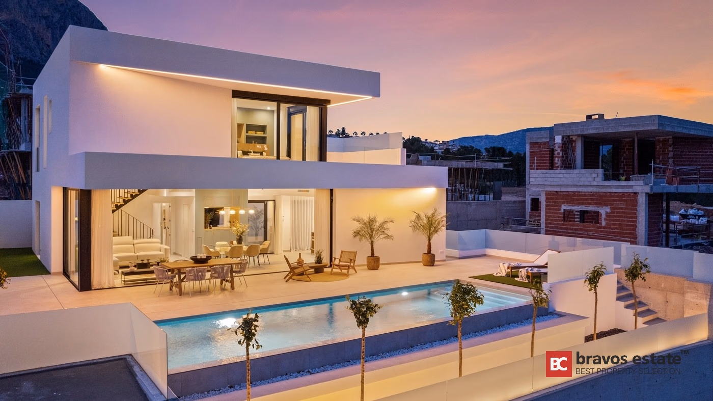Villa with 140 m² Basement and Solar Power in La Nucía - 27