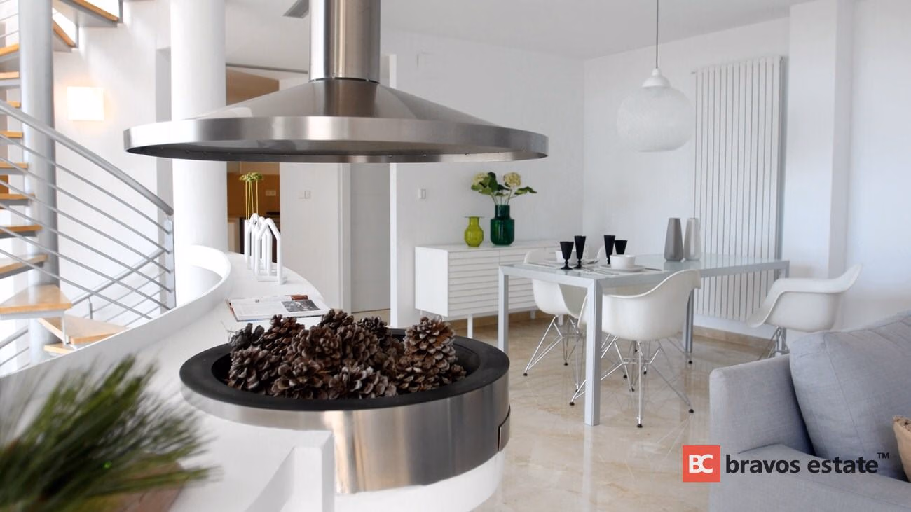 Seafront 6-Bedroom Villa in Altea - 5