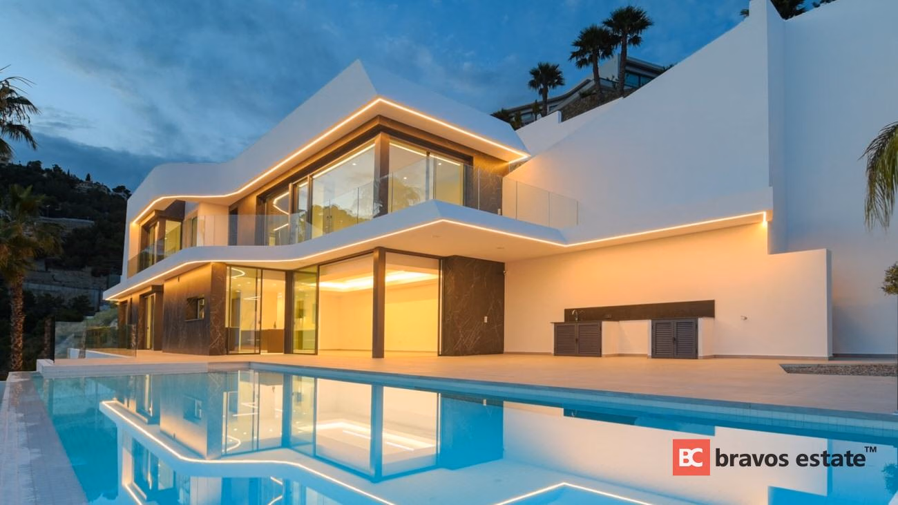 Luxury 5-Bedroom Villa in Benissa - 1