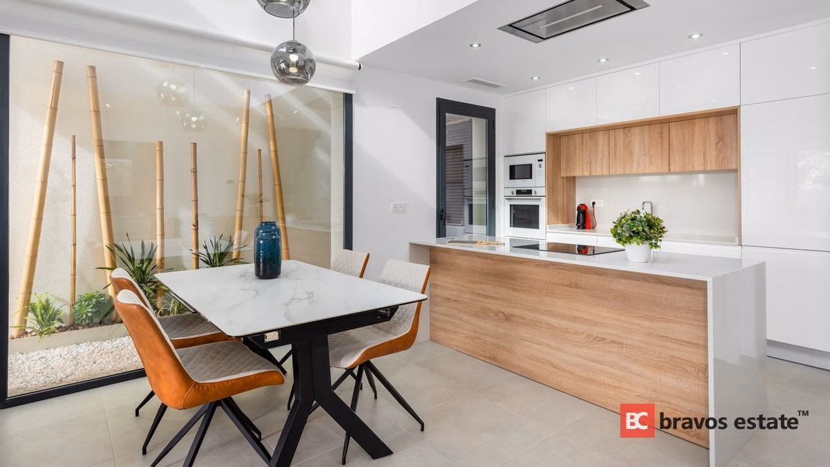 New Build 3-Bedroom Villa in Torrevieja · 213 m² - 7