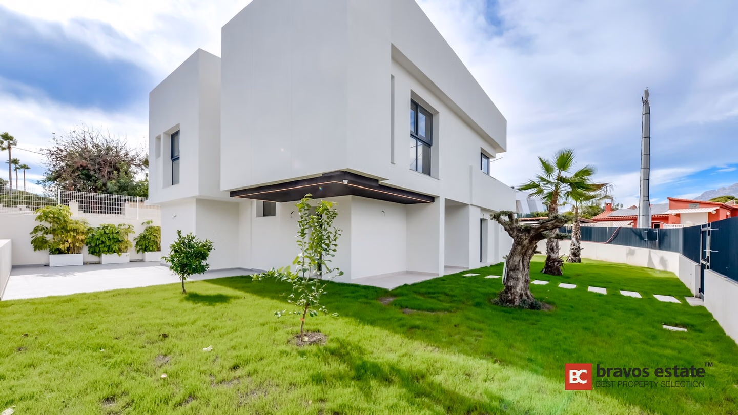 Villa with Elevator and En-Suite Bedrooms in Alfaz del Pi - 2