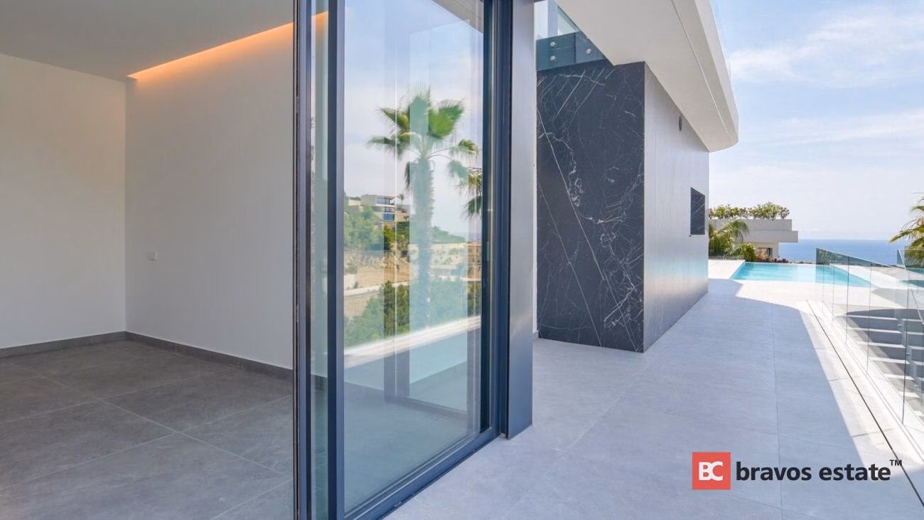 Luxury 5-Bedroom Villa in Benissa - 12