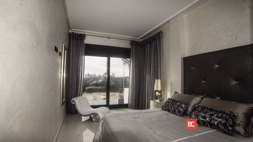 Beachside 3-Bedroom Villa in Campoamor · 193 m² - 5