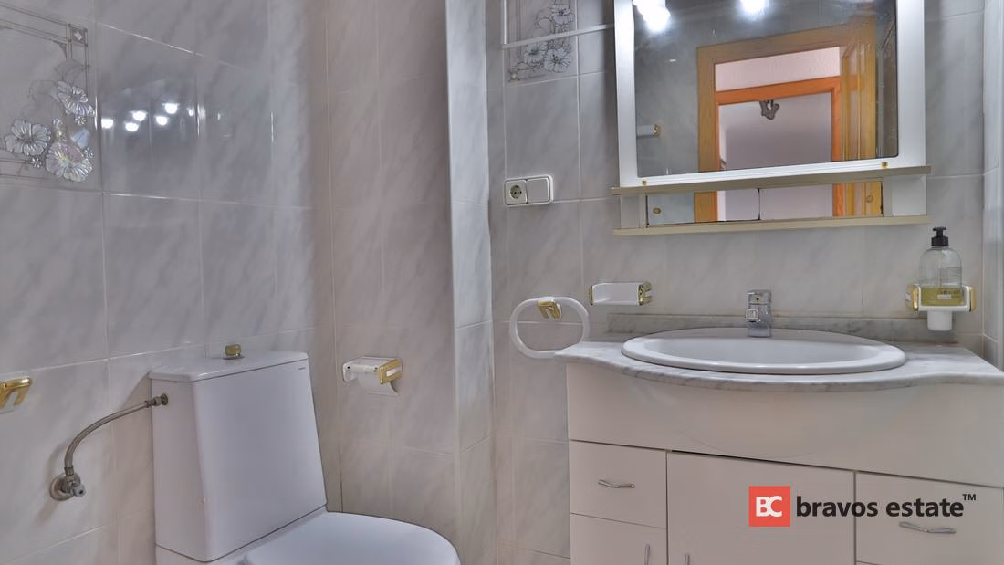 Seafront 3-Bedroom Apartment in El Campello · 90 m² - 17