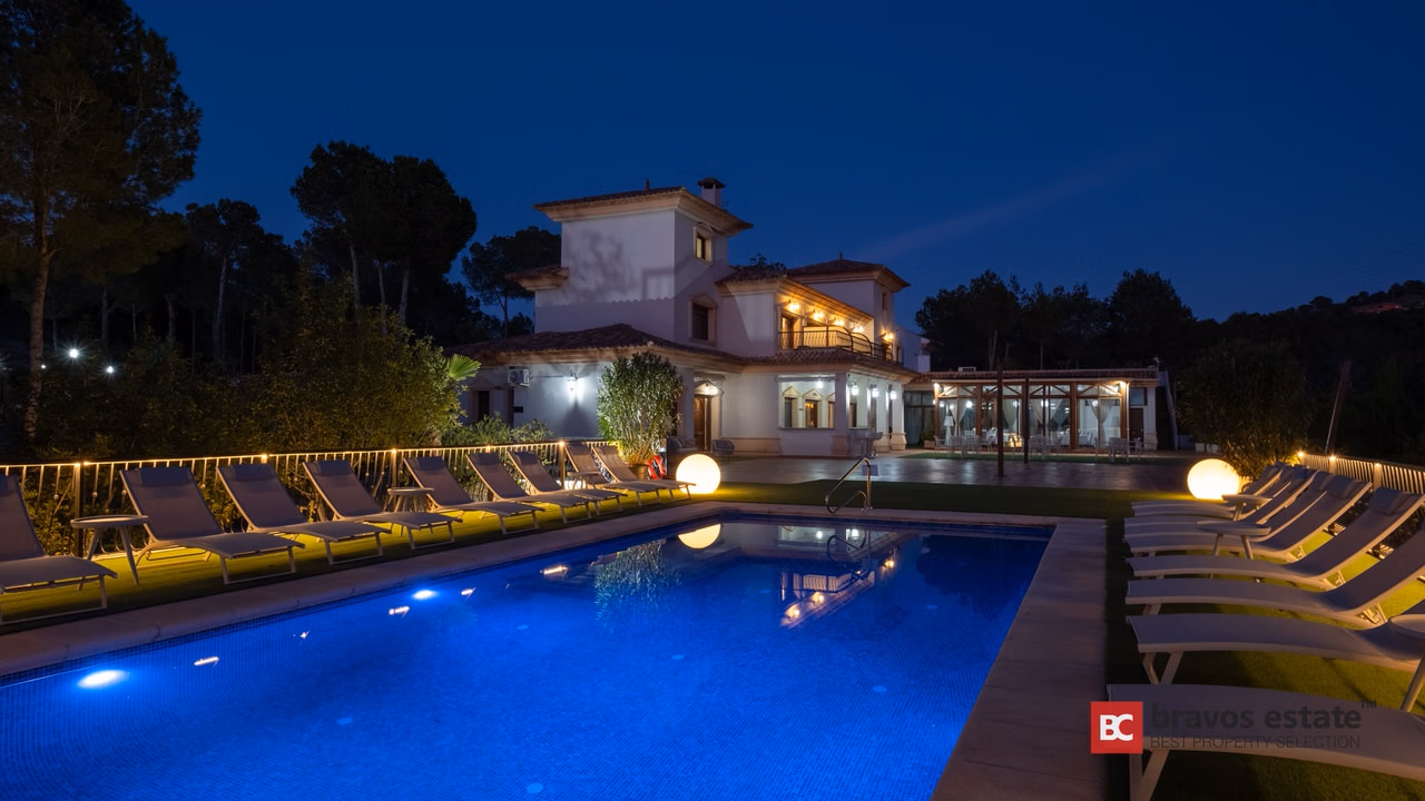 Villa De Lujo de 12 Dormitorios en Finestrat - 20