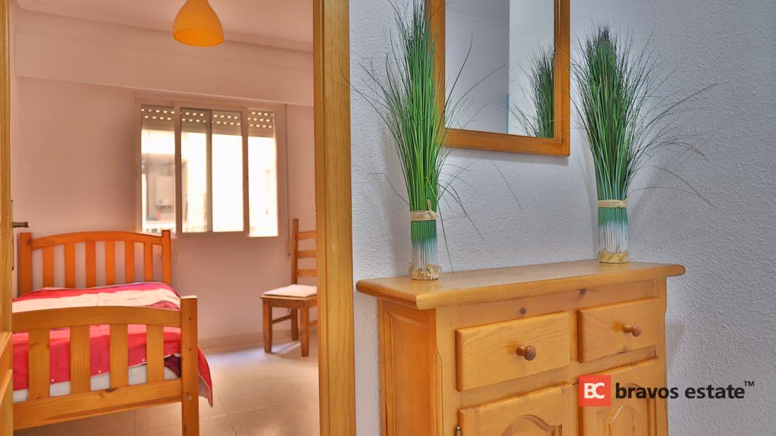 Seafront 3-Bedroom Apartment in El Campello · 90 m² - 8